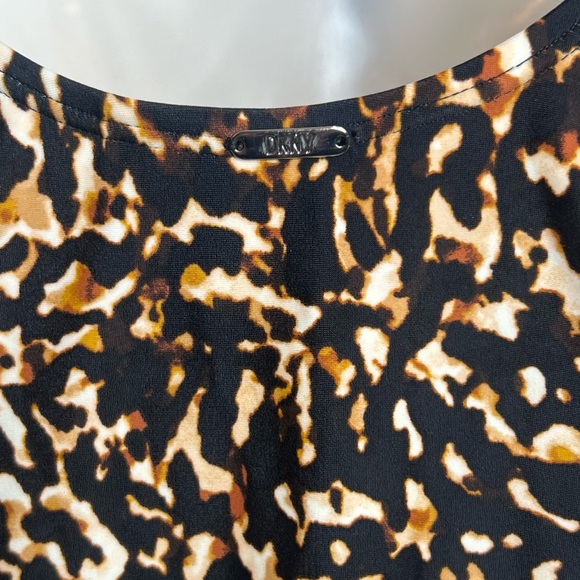 DKNY Women's Printed Ruffle Plunge Tummy-Control One-Piece swimsuit/size 12 - Picture 13 of 13